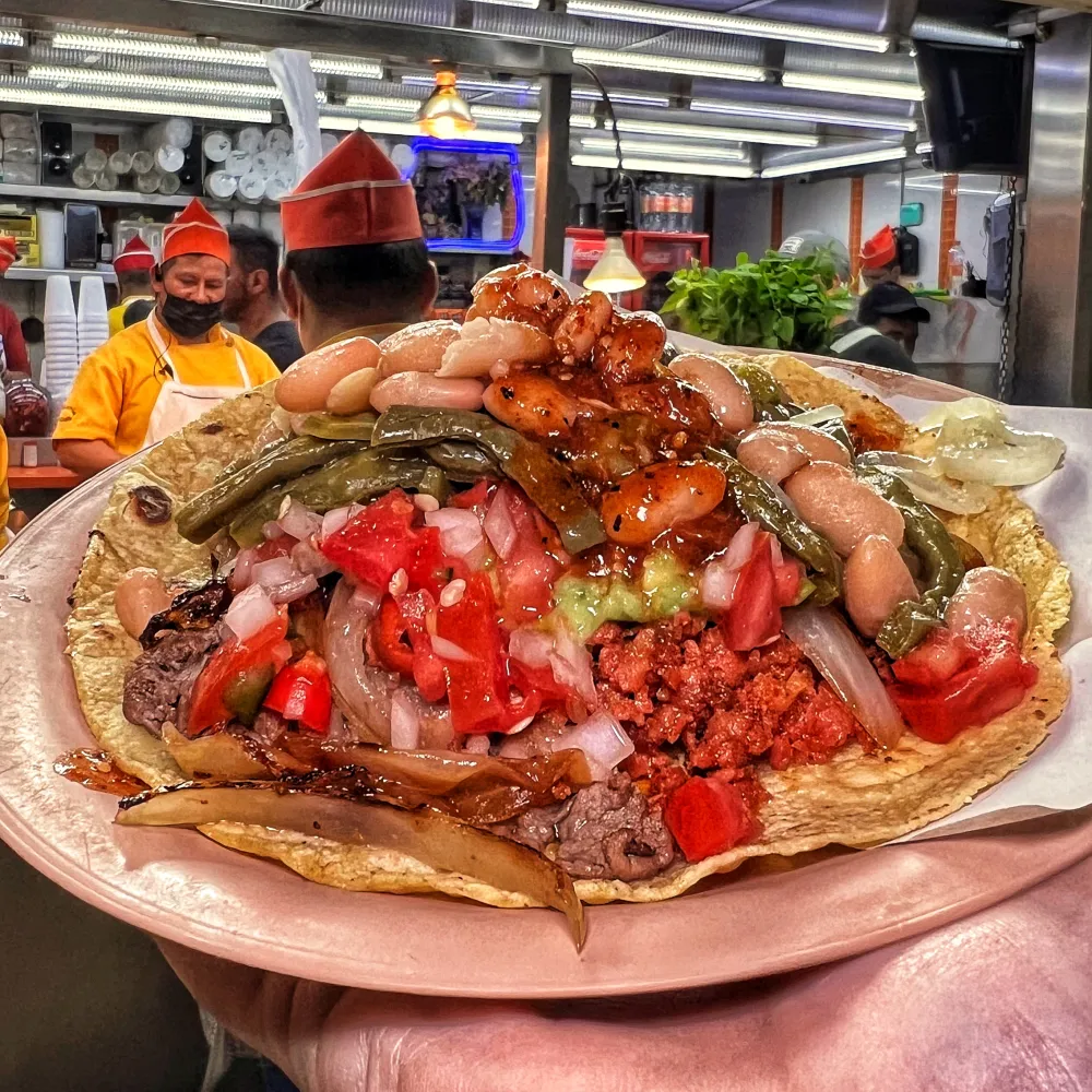 Taquería y Juguería la Sagrada Familia
